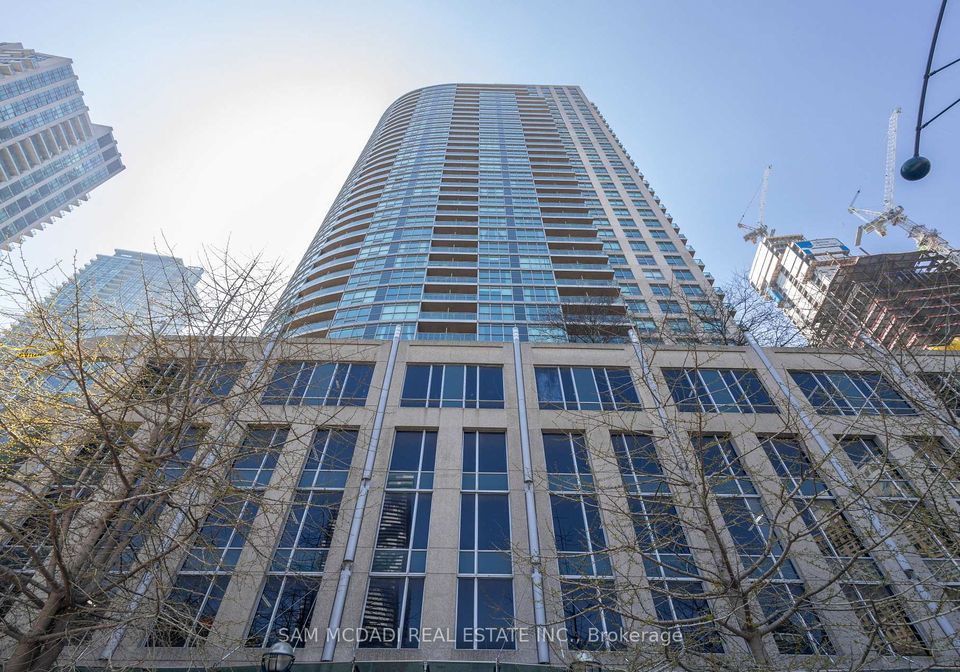 18-yonge-street-toronto-ontario-c12715452
