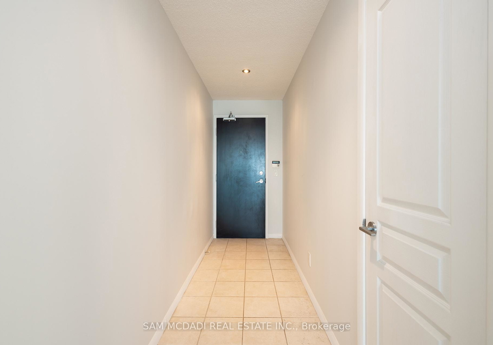 18-yonge-street-toronto-ontario-c12715452
