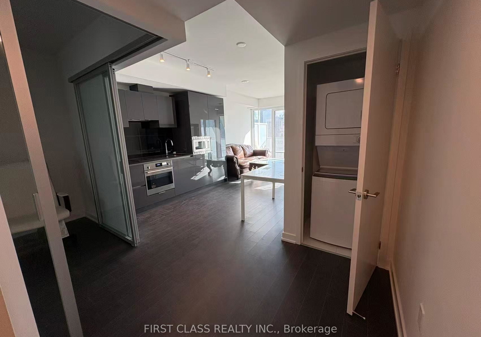 230-simcoe-street-toronto-ontario-c12715732