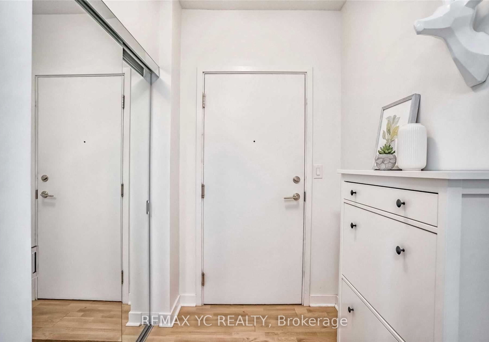 295-adelaide-street-w-toronto-ontario-c12716496