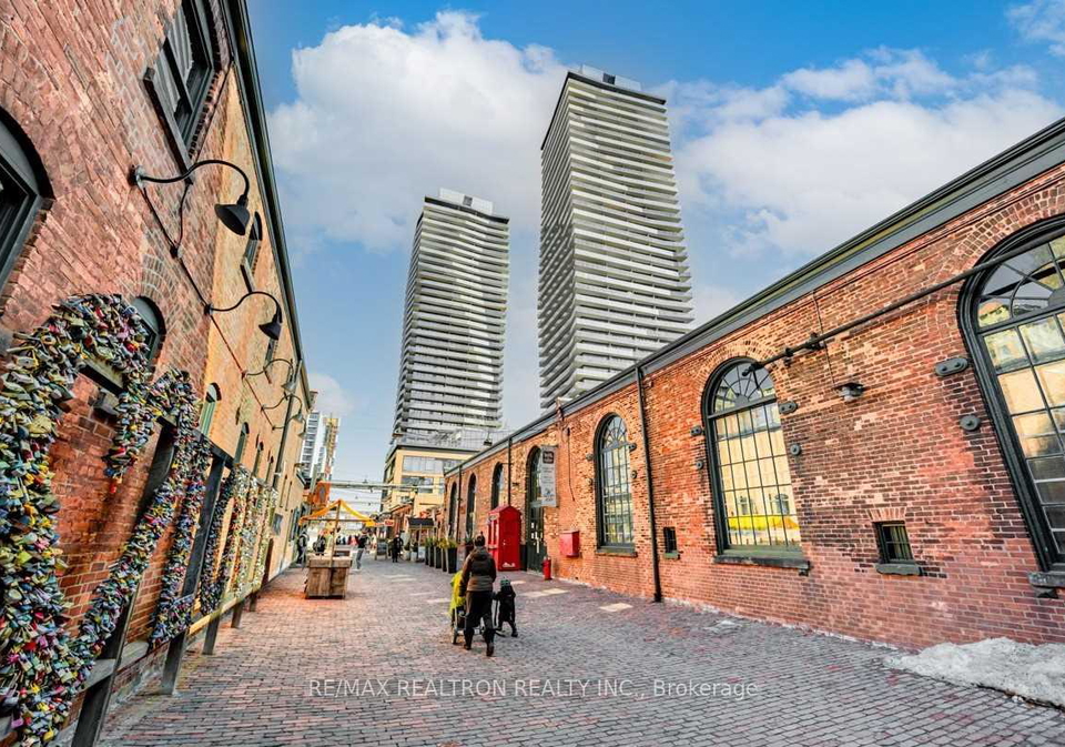 70-distillery-lane-toronto-ontario-c12717006