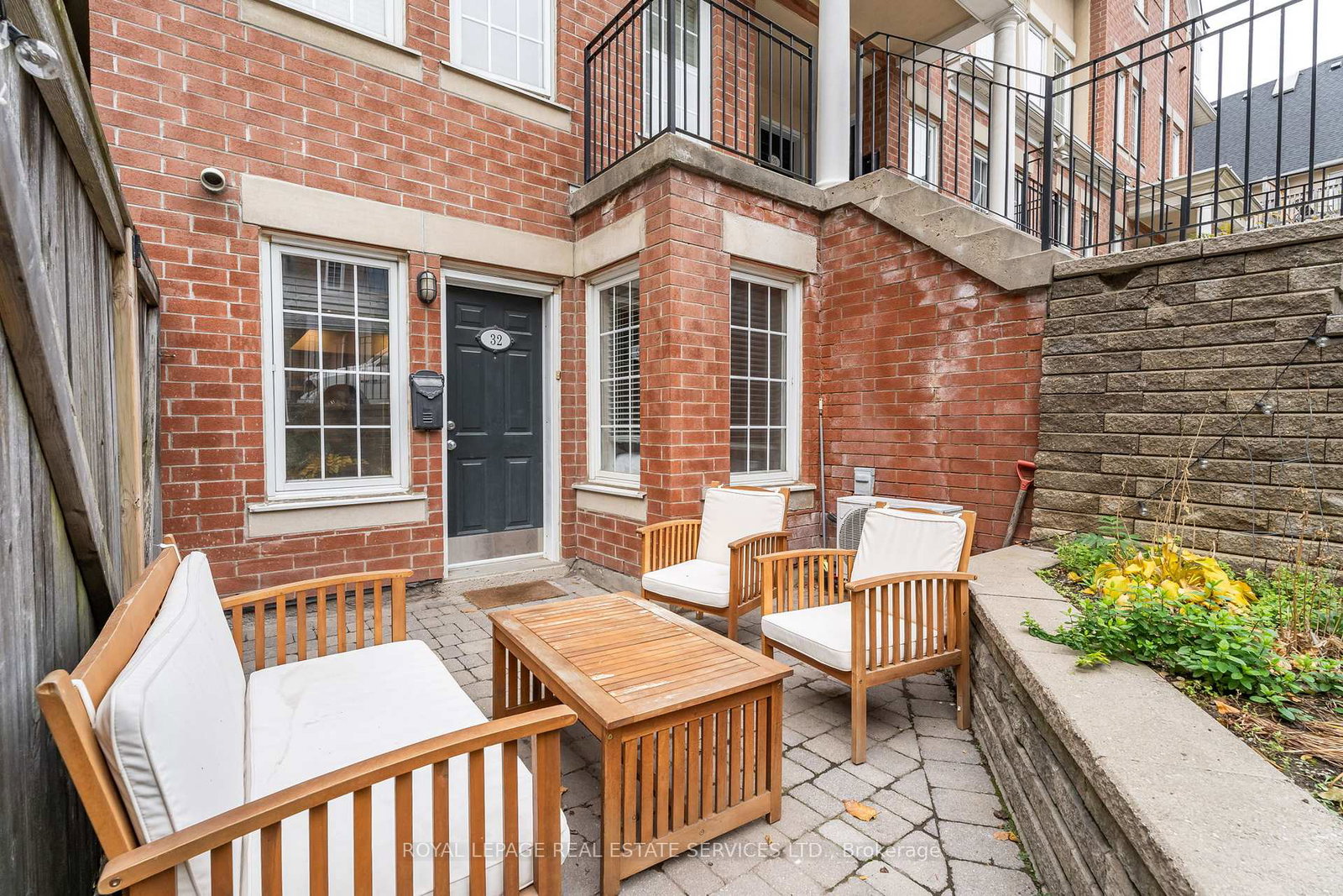 11-niagara-street-w-toronto-ontario-c12717256