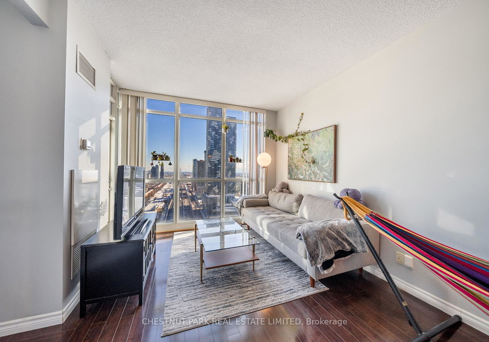 18-yonge-street-toronto-ontario-c12717538
