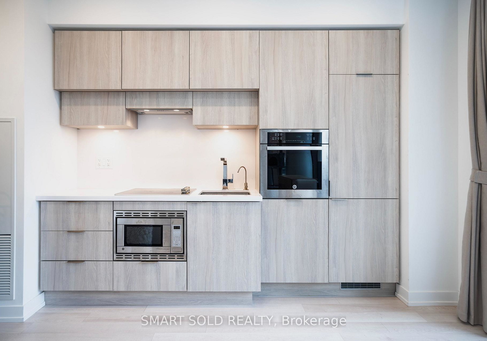 39-roehampton-avenue-toronto-ontario-c12717990
