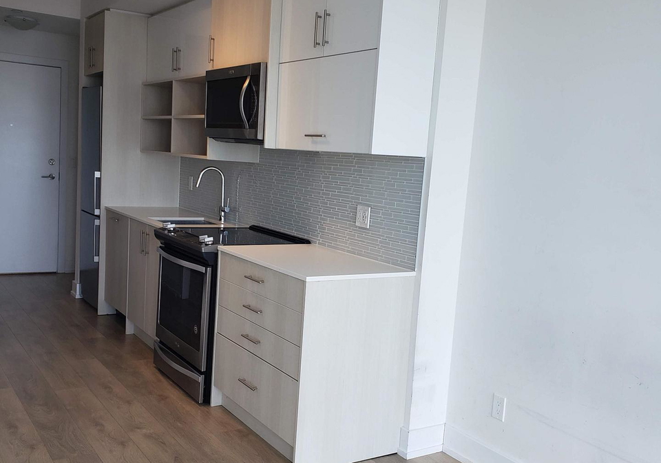 150-fairview-mall-drive-north-york-ontario-c12718822