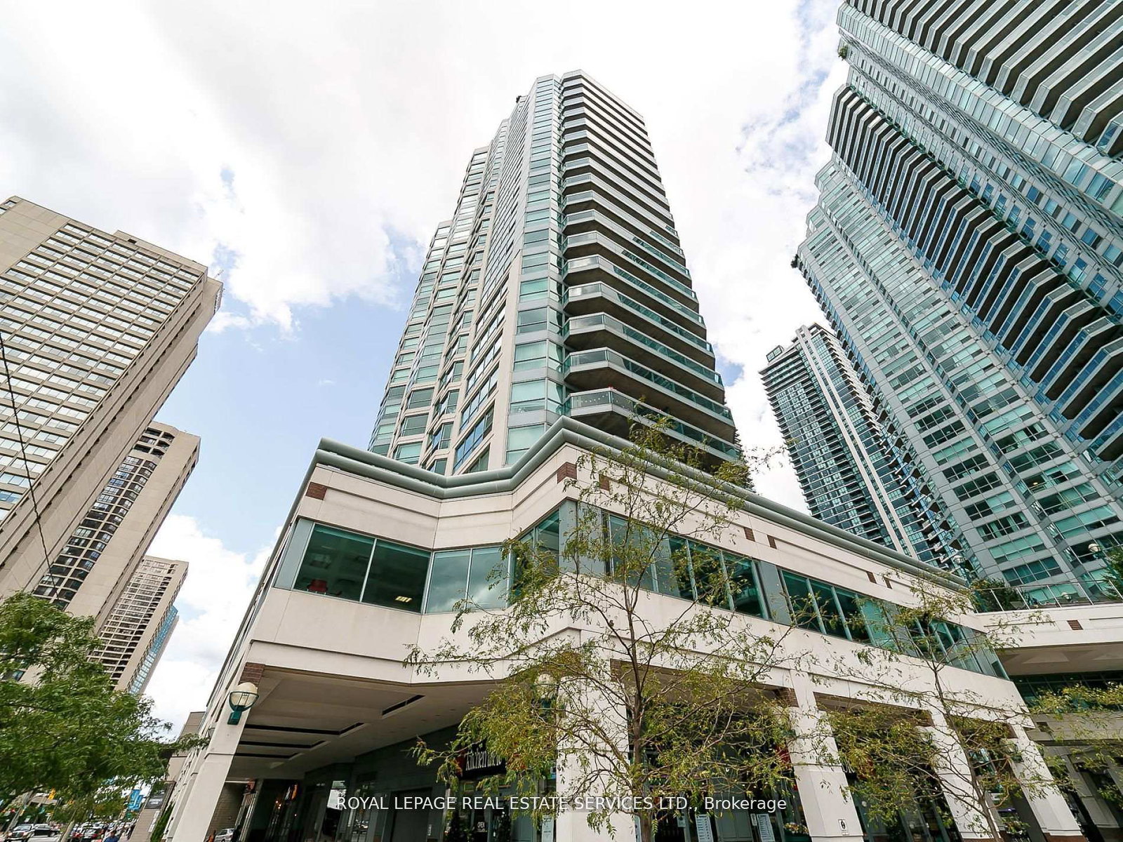 10-queens-quay-w-toronto-ontario-c12720384