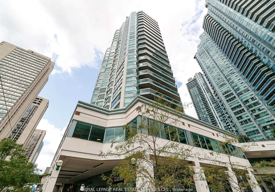 10-queens-quay-w-toronto-ontario-c12720384