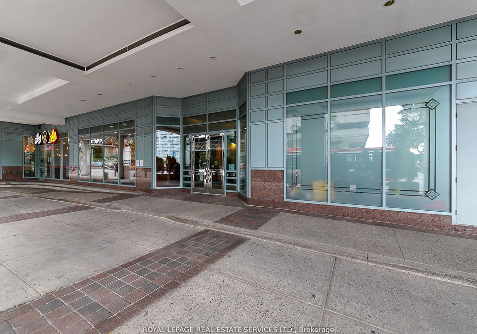 10-queens-quay-w-toronto-ontario-c12720384