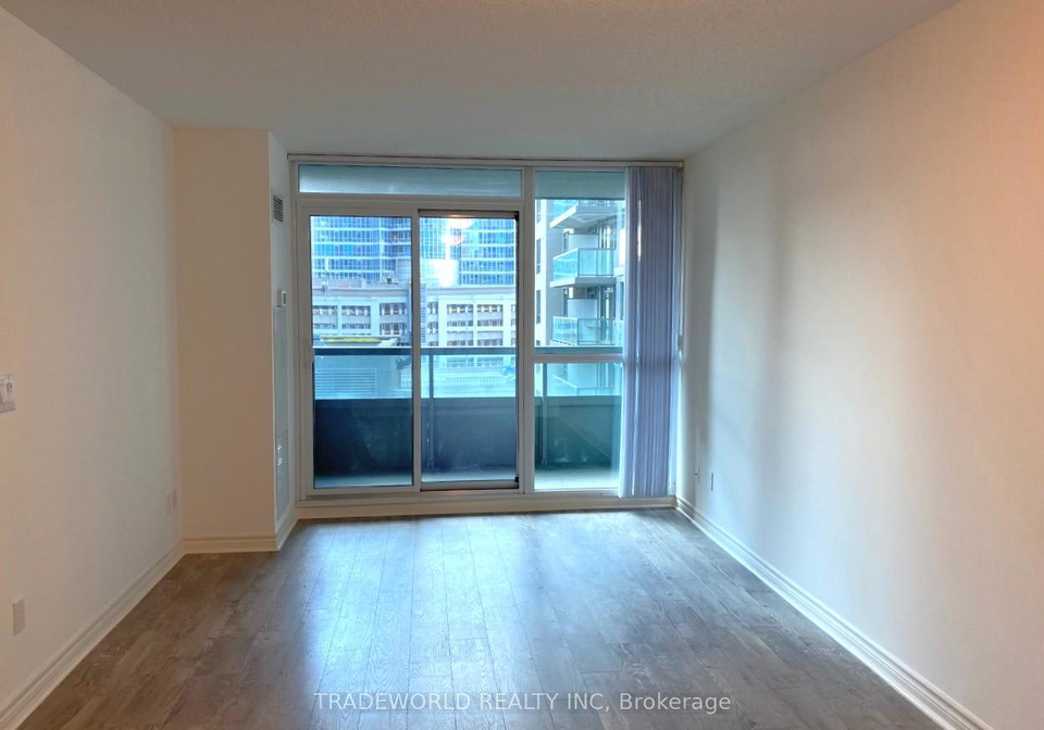 25-lower-simcoe-street-toronto-ontario-c12720528