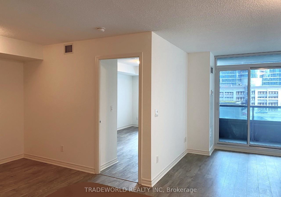 25-lower-simcoe-street-toronto-ontario-c12720528