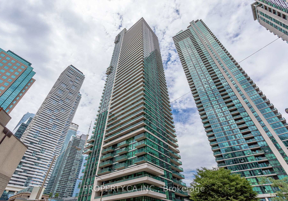33-bay-street-toronto-ontario-c12720742