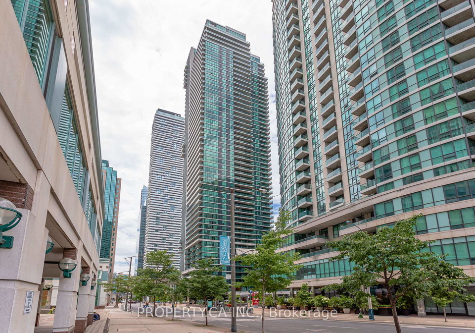 33-bay-street-toronto-ontario-c12720742