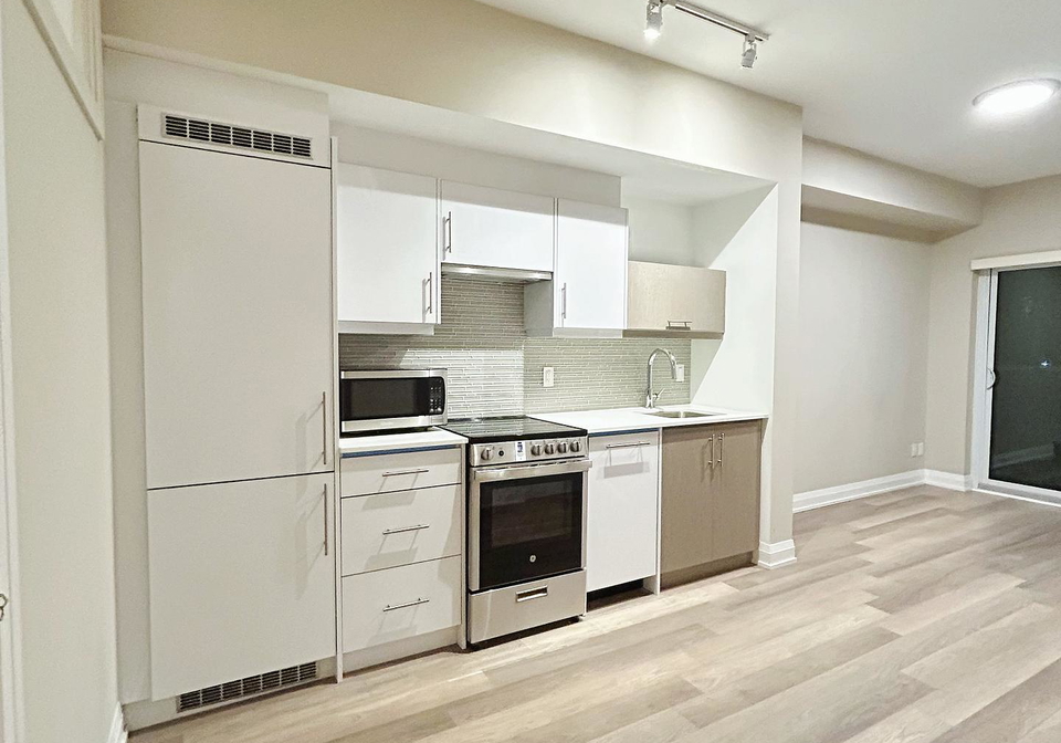 181-huron-street-toronto-ontario-c12720874