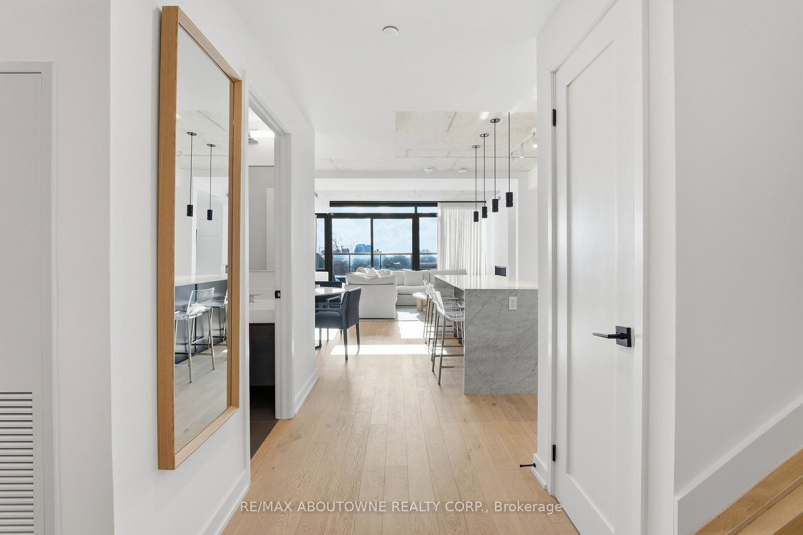 899-college-street-toronto-ontario-c12720896