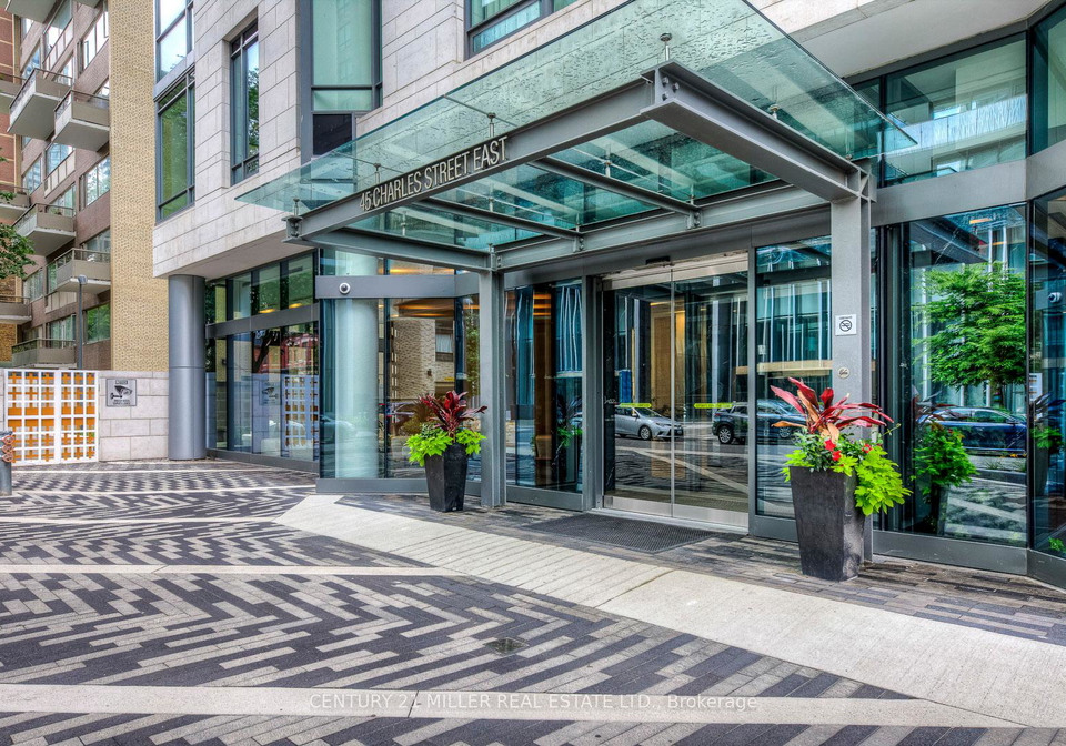 45-charles-street-e-toronto-ontario-c12720970