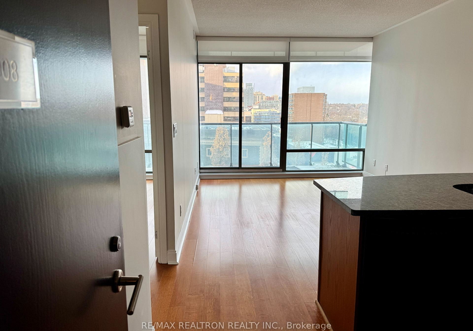 18-yorkville-avenue-toronto-ontario-c12721360