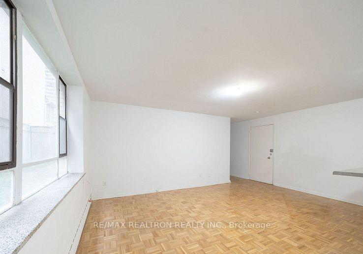 77-erskine-avenue-toronto-ontario-c12721704