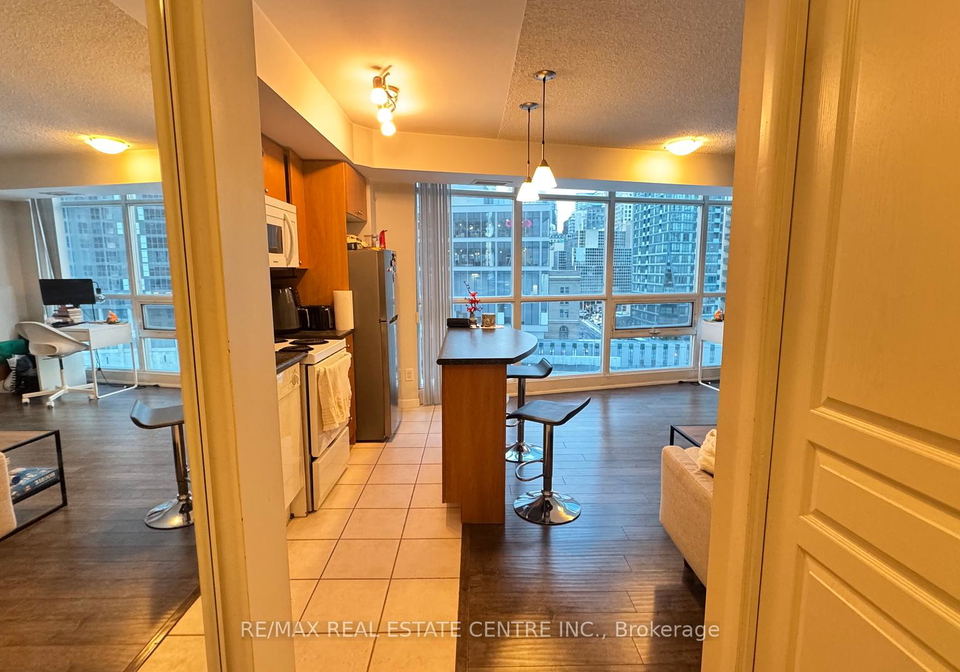 18-yonge-street-toronto-ontario-c12721722