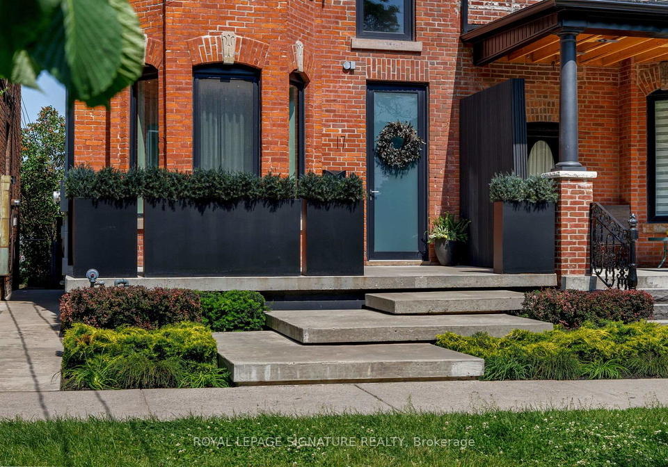 17-lakeview-avenue-toronto-ontario-c12721758
