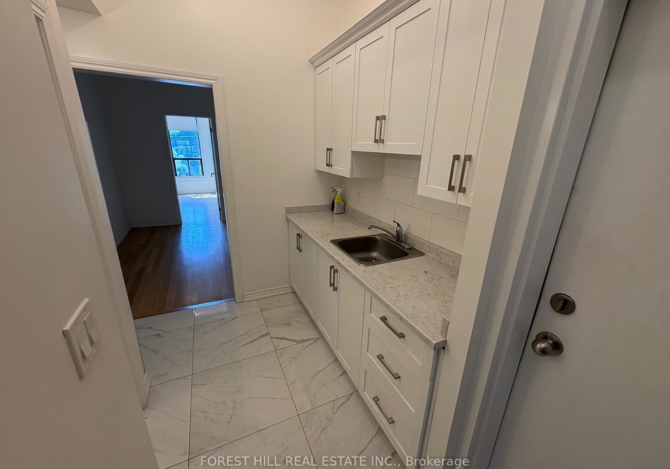 756-queen-street-w-toronto-ontario-c12722094