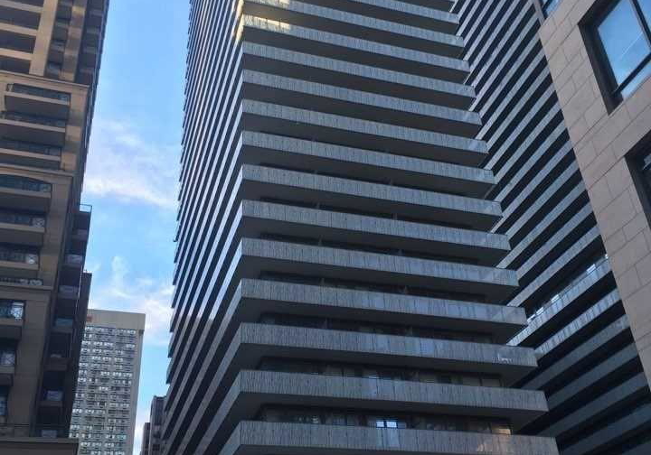 42-charles-street-e-toronto-ontario-c12723122