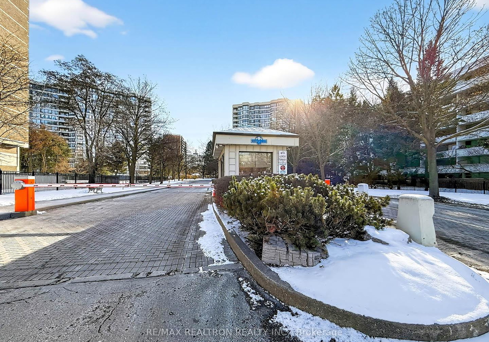 1131-steeles-avenue-w-toronto-ontario-c12723290