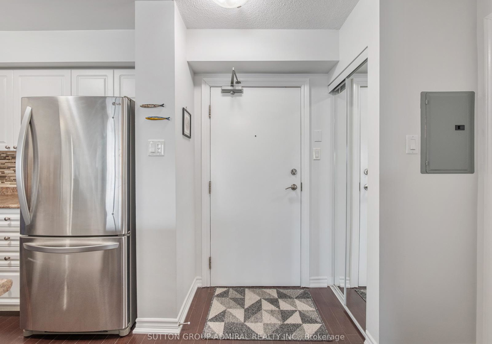 920-sheppard-avenue-w-toronto-ontario-c12723592