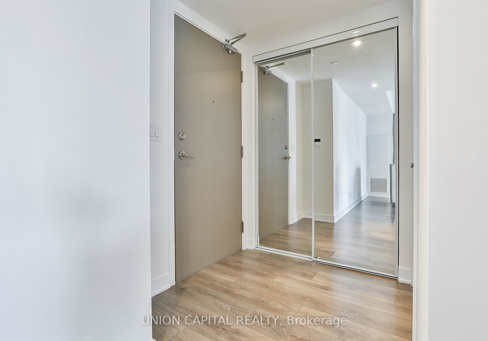 88-harbour-street-toronto-ontario-c12723674