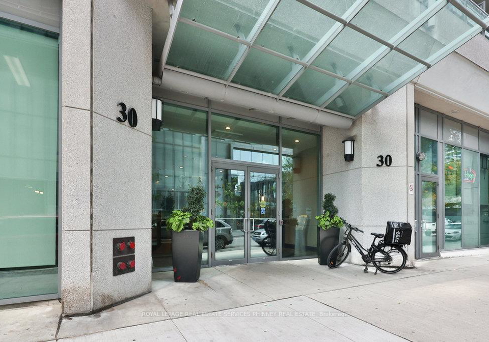 30-grand-trunk-crescent-toronto-ontario-c12723750