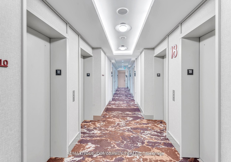 10-inn-on-the-park-drive-north-york-ontario-c12724338