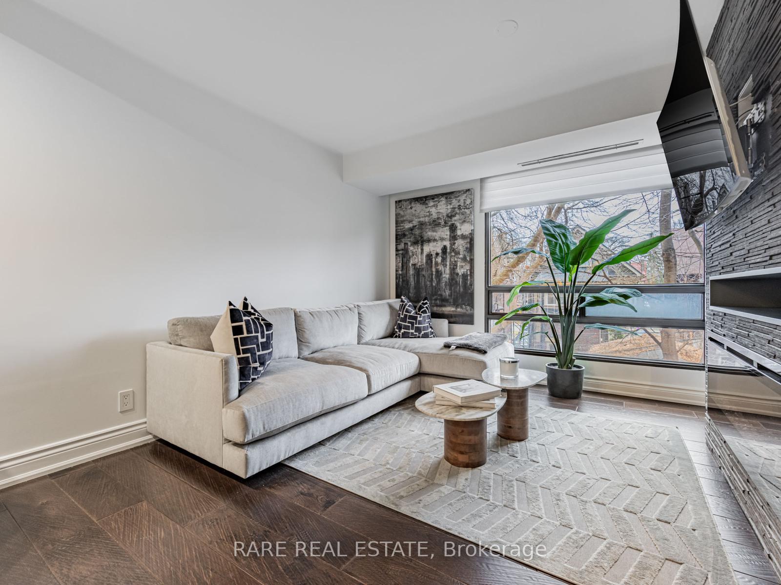449-walmer-road-toronto-ontario-c12724494