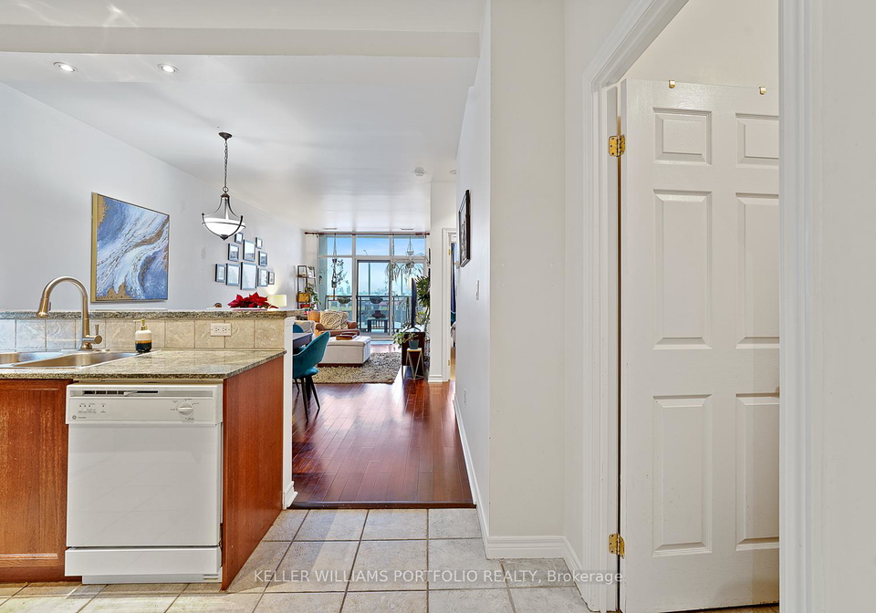 1-leaside-park-drive-east-york-ontario-c12724754
