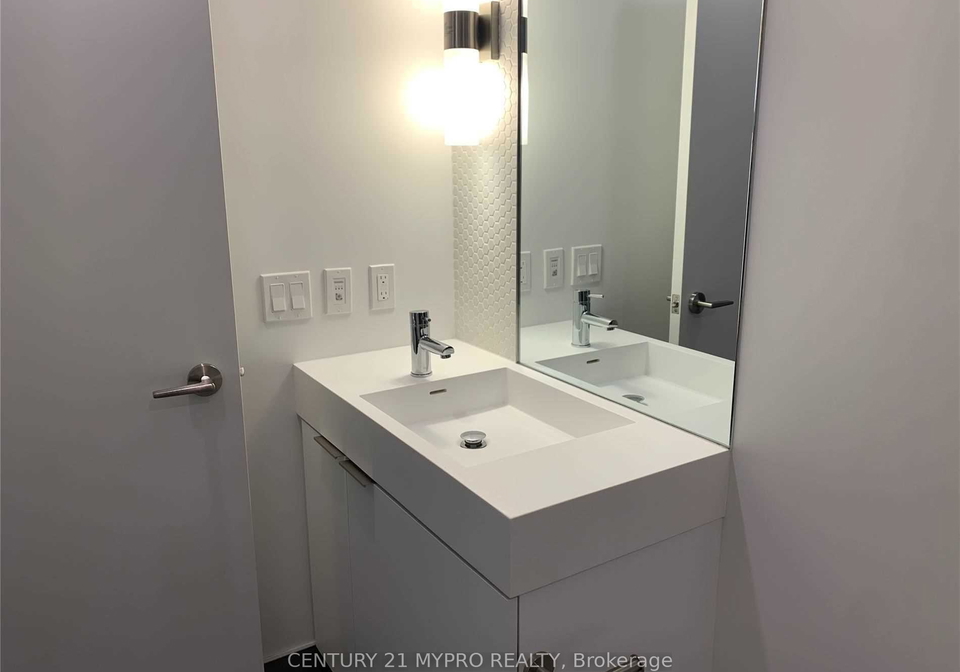 33-helendale-avenue-toronto-ontario-c12725102