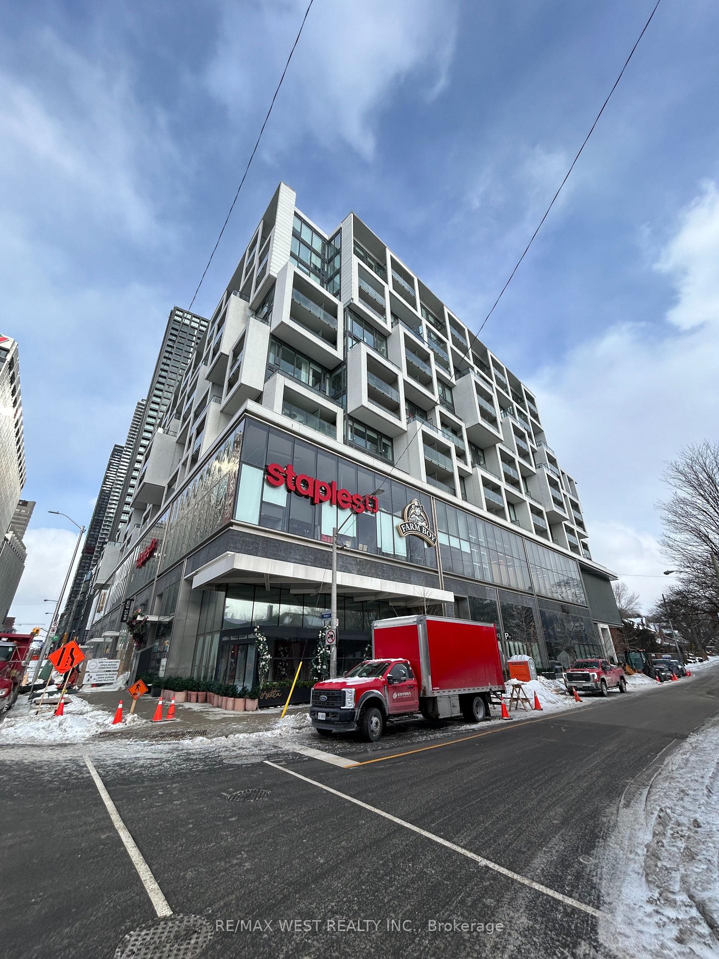 8-hillsdale-avenue-e-toronto-ontario-c12725534