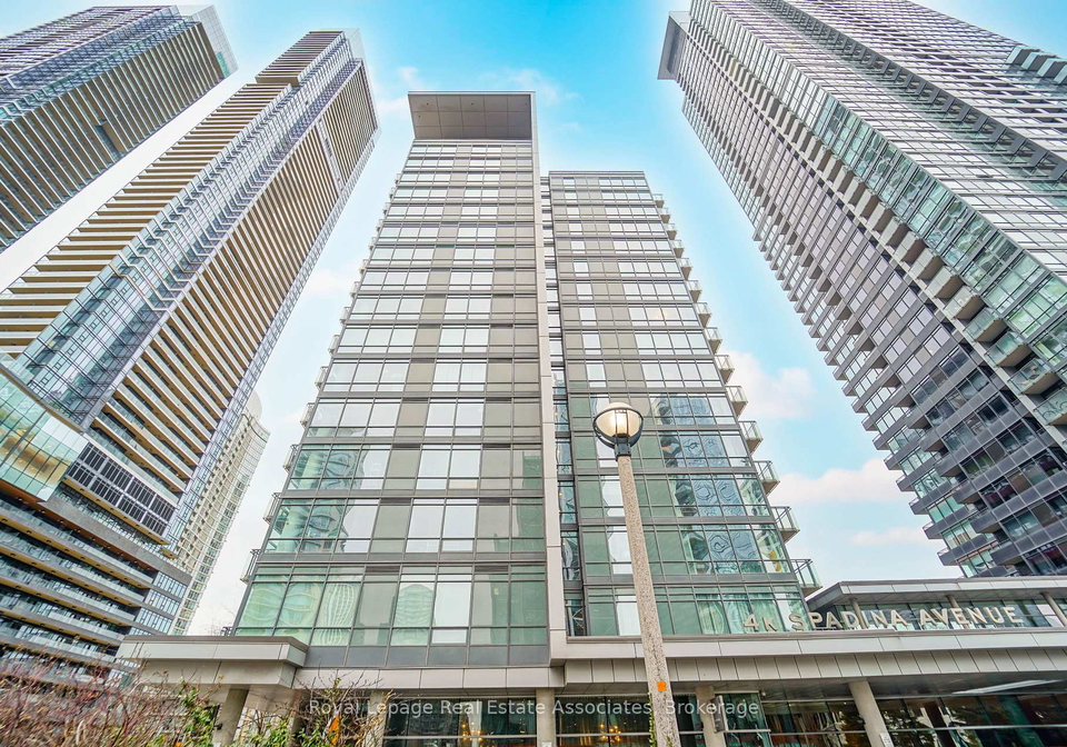 4k-spadina-avenue-toronto-ontario-c12725536