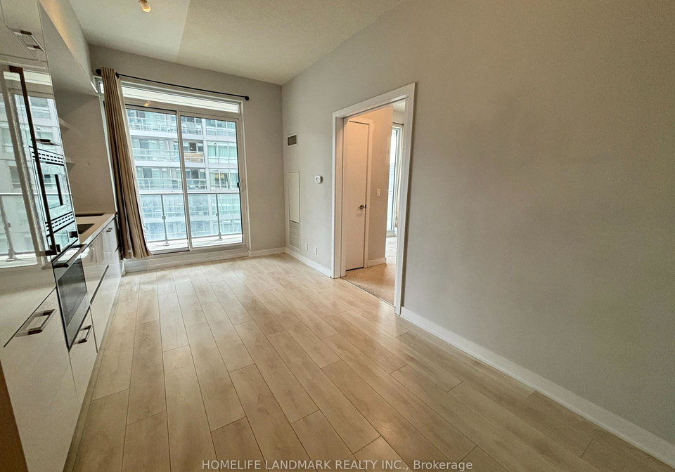 2221-yonge-street-toronto-ontario-c12725762