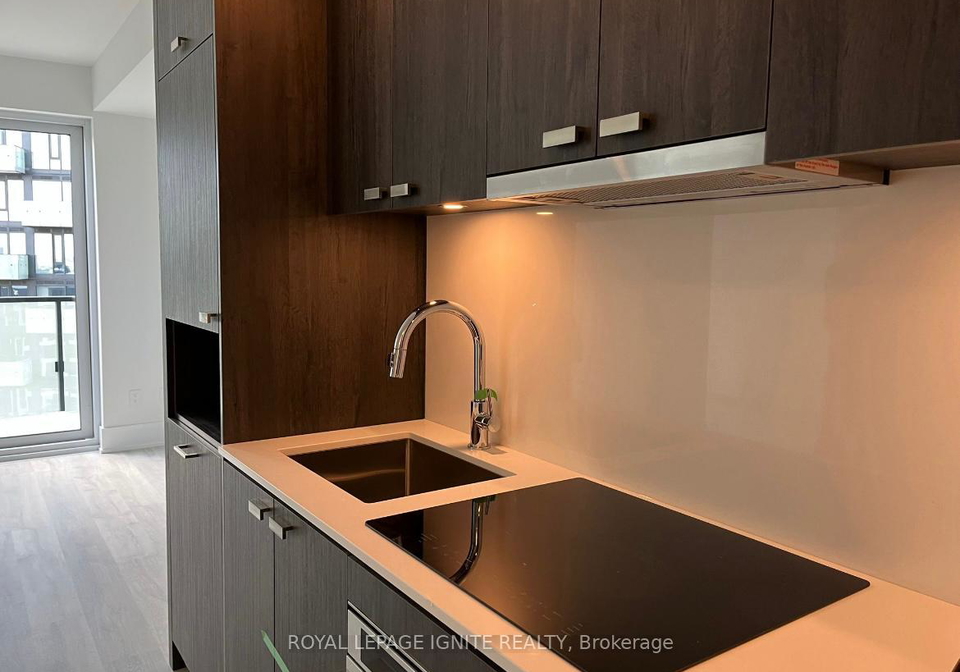 470-front-street-w-toronto-ontario-c12726372