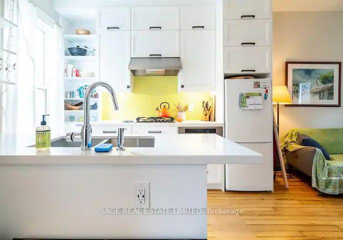 16-flagler-street-toronto-ontario-c12726832