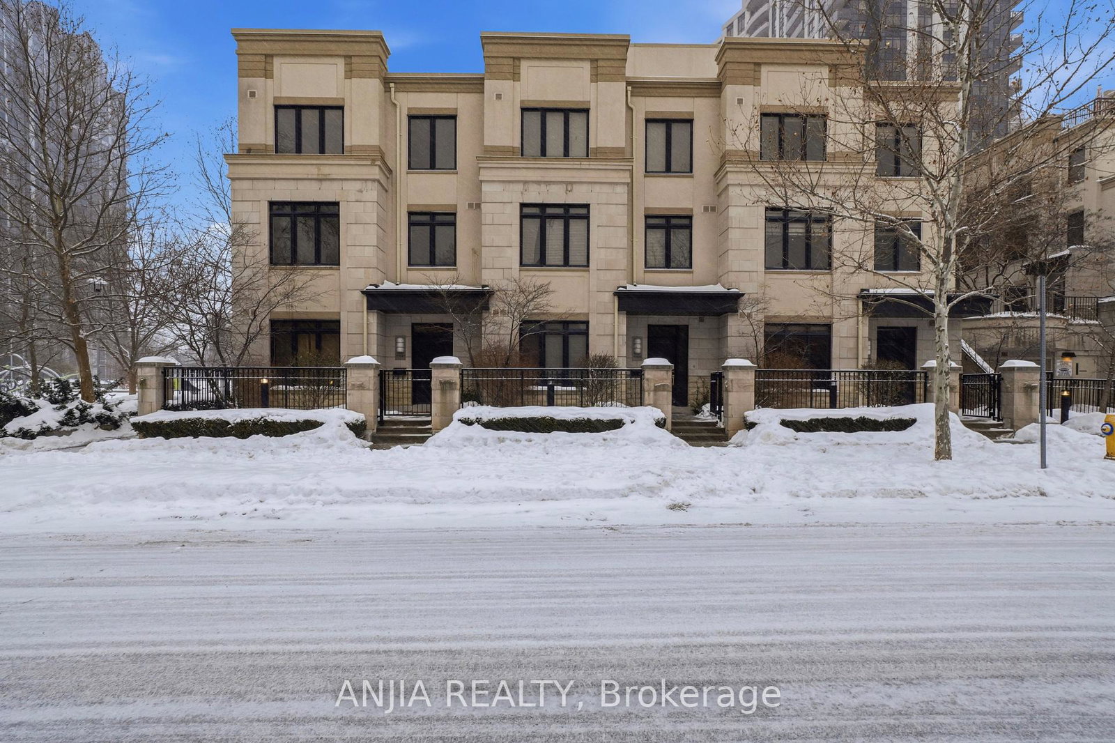 9-oakburn-crescent-north-york-ontario-c12727654
