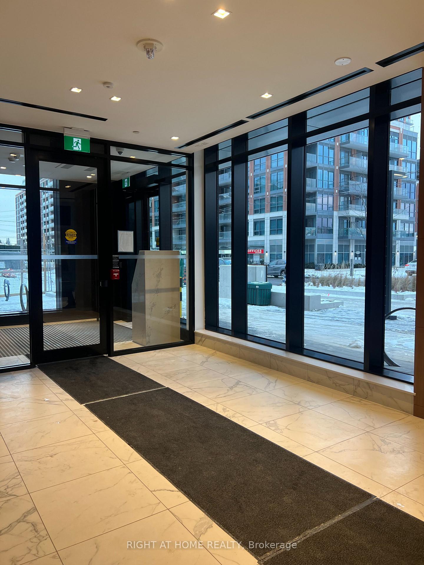8-tippett-road-s-toronto-ontario-c12727684
