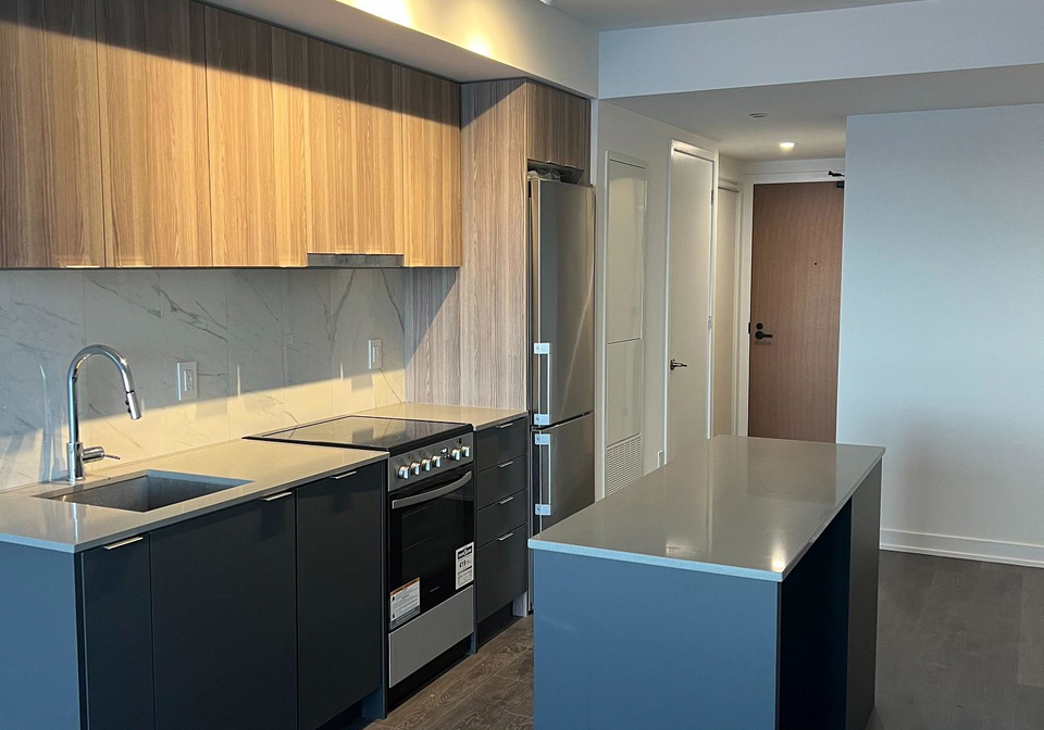 8-tippett-road-s-toronto-ontario-c12727684