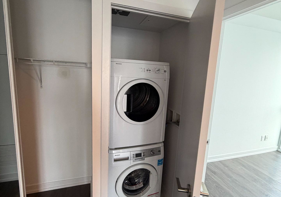 125-redpath-avenue-s-toronto-ontario-c12727736