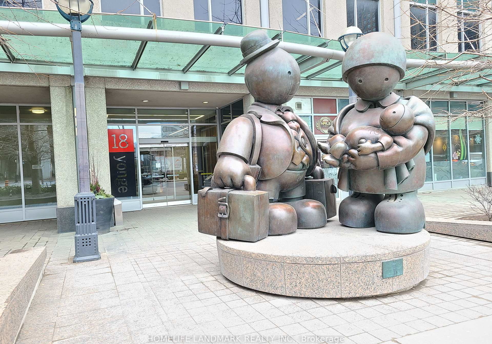 18-yonge-street-toronto-ontario-c12727982