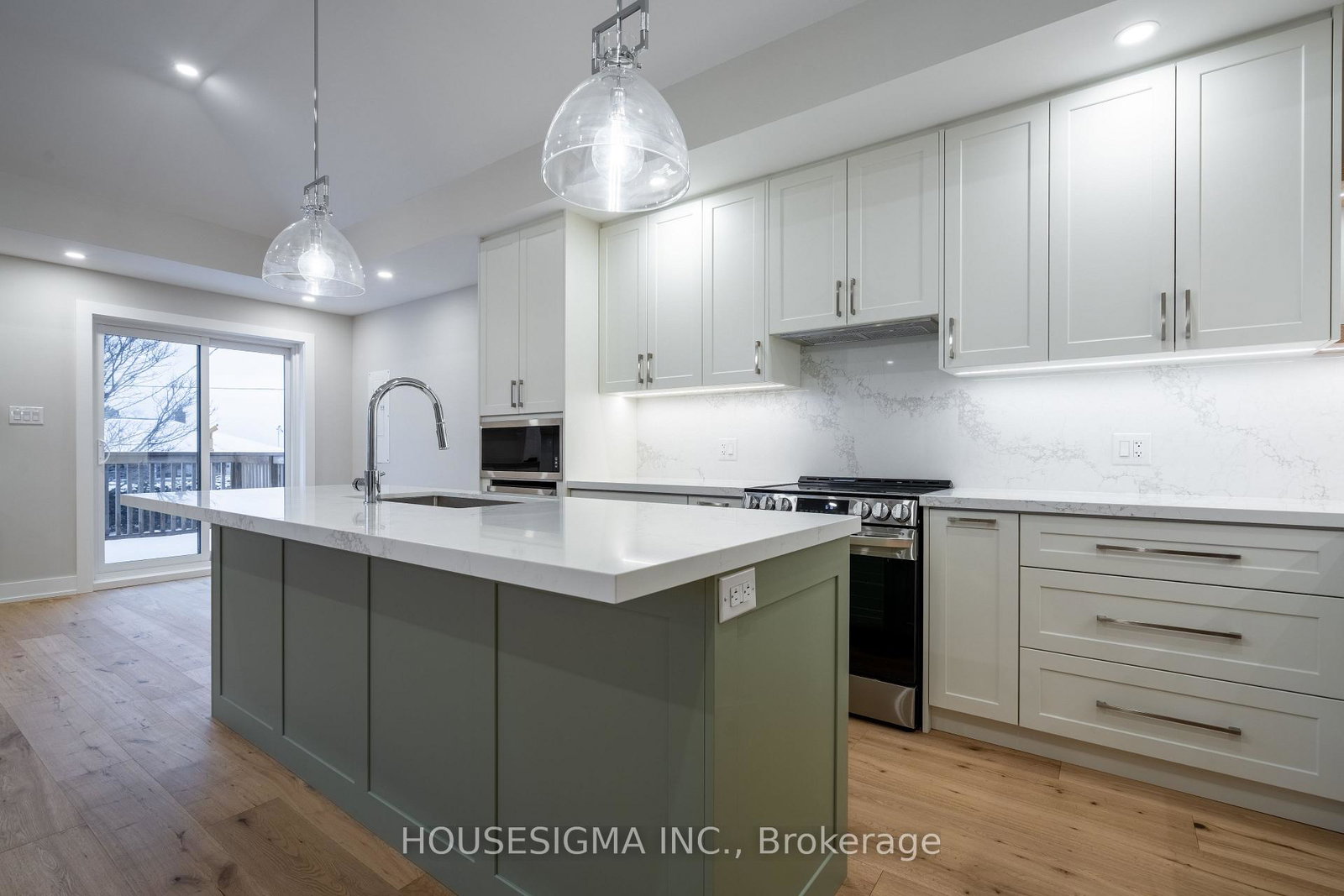 15-mission-drive-north-york-ontario-c12728388