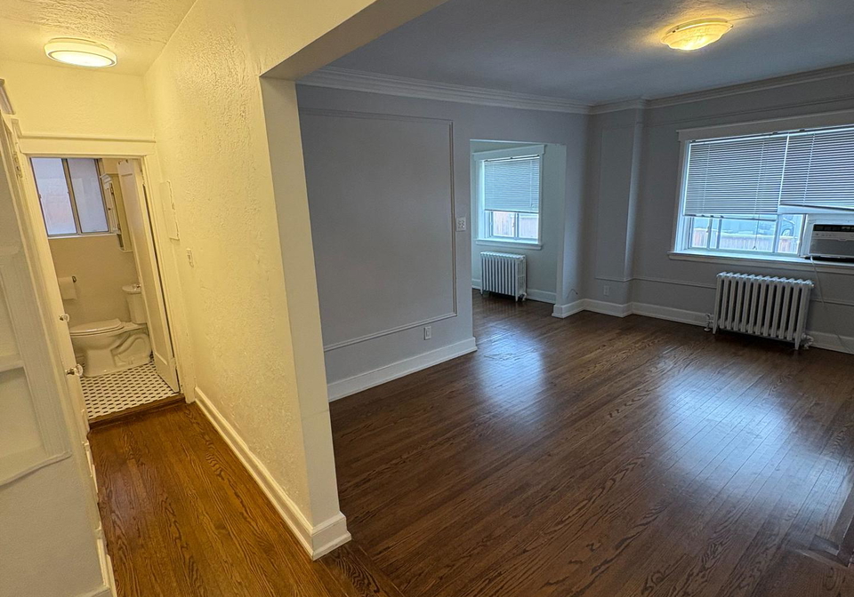 1648-bathurst-street-toronto-ontario-c12728928