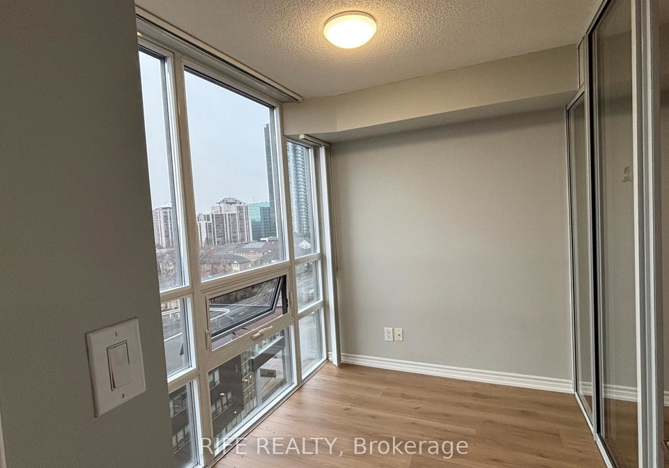 35-hollywood-avenue-north-york-ontario-c12728958