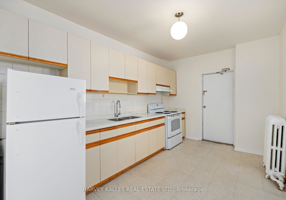 82st-clair-avenue-w-toronto-ontario-c12728996