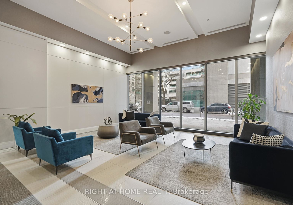19-grand-trunk-crescent-toronto-ontario-c12729176