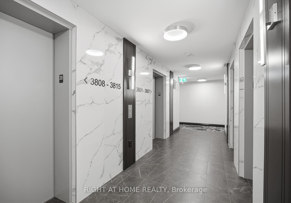 19-grand-trunk-crescent-toronto-ontario-c12729176