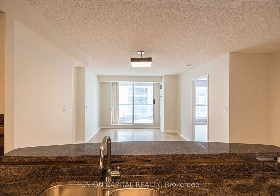 7-lorraine-drive-toronto-ontario-c12729188